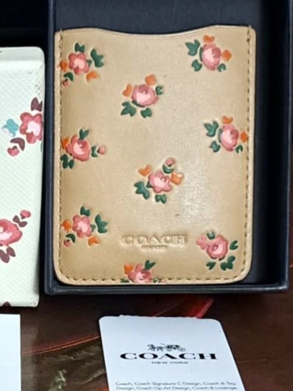 New COACH Floral Bloom Phone Pocket Sticker Polished Pebble Leather Card Holder - Picture 3 of 8